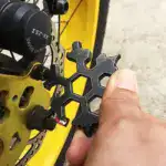 18 in 1 Multi-Purpose Snowflake Shaped Stainless Steel Screwdriver Tool U01